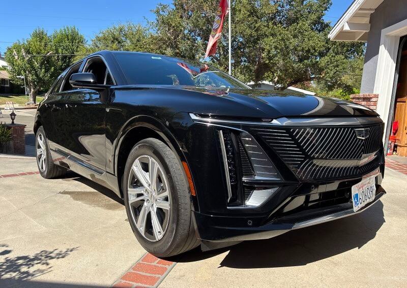 Used 2024 Cadillac LYRIQ Tech with VIN 1GYKPMRL3RZ142080 for sale in Henderson, NV