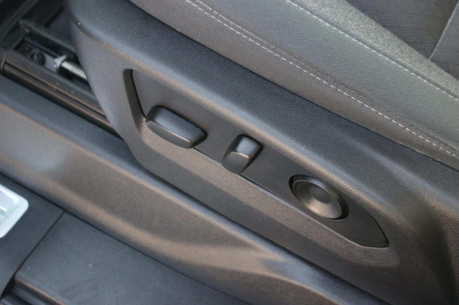 Used 2022 Dynamic Blue Metallic GMC Elevation image 19