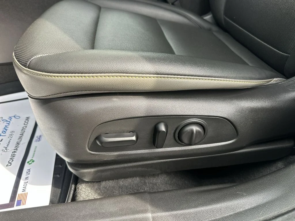 Used 2025 Green Chevrolet ACTIV image 12