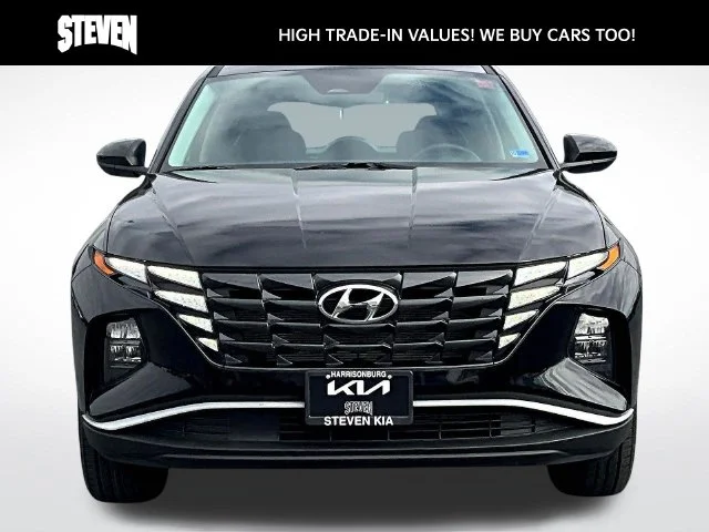 Used 2023 Black Hyundai SE image 2