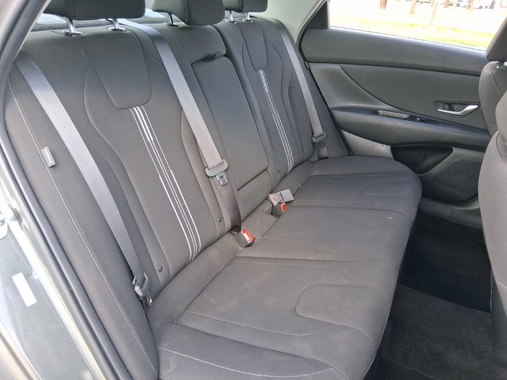 2025 Hyundai Elantra SEL - Photo 17