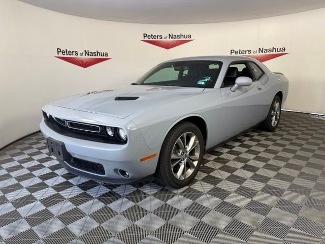 Used 2020 Smoke Dodge SXT image 2