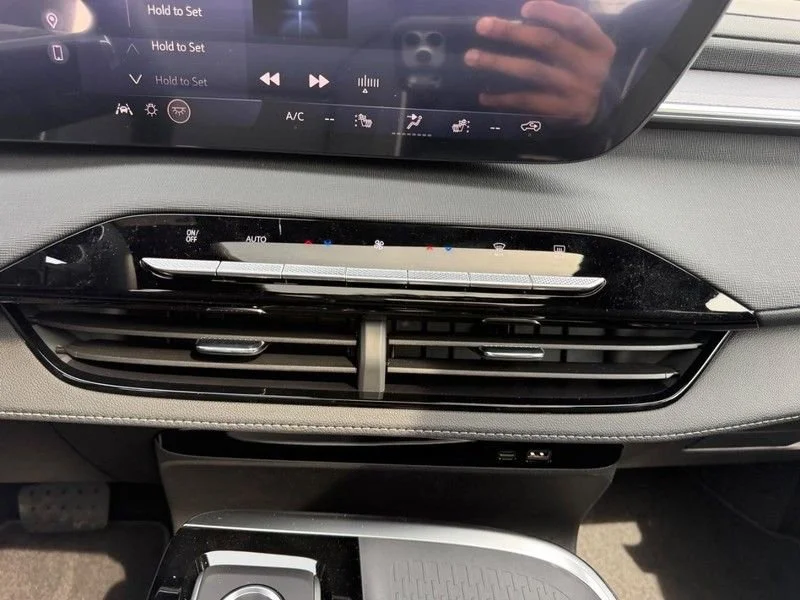 2026 Buick Enclave Sport Touring - Photo 18