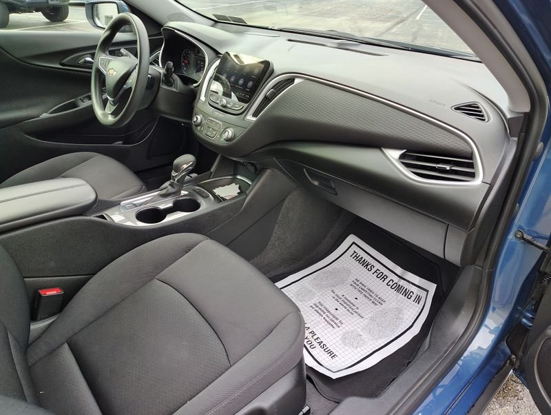 Used 2024 Blue Chevrolet LT image 19