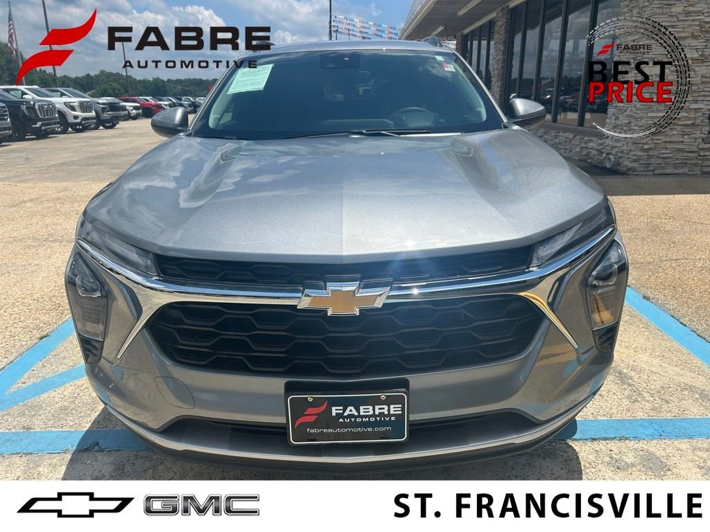 2025 Chevrolet Trax LT's photo