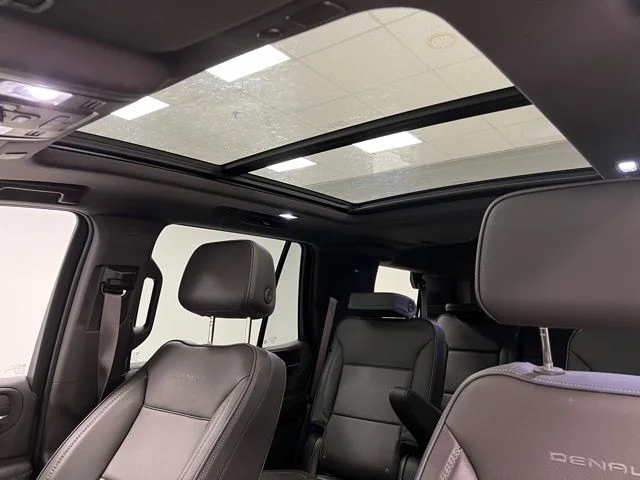 Used 2023 White GMC Denali image 37