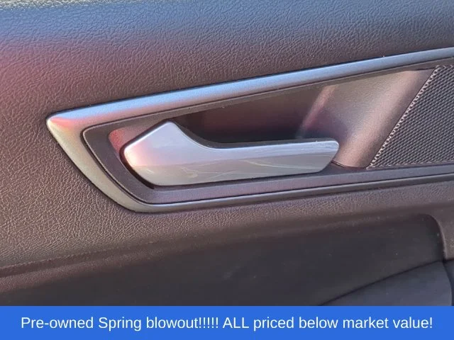 Used 2020 Black Ford SE image 35