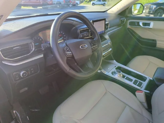 Used 2020 White Ford XLT image 15