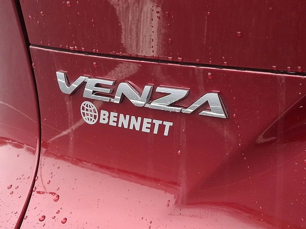 2024 Toyota Venza Limited - Photo 30