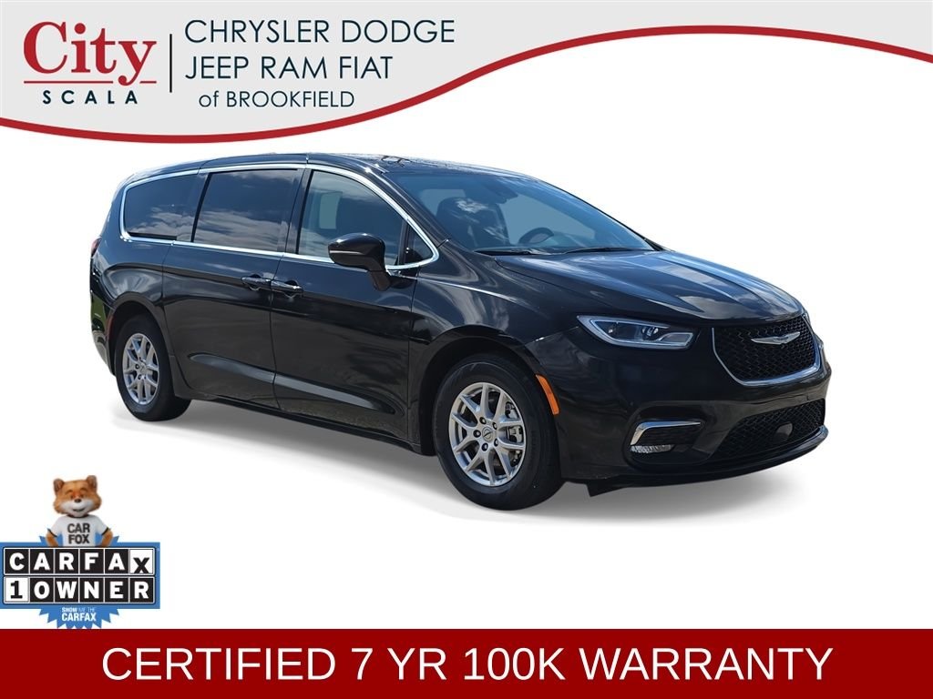 2024 Chrysler Pacifica Touring L's photo
