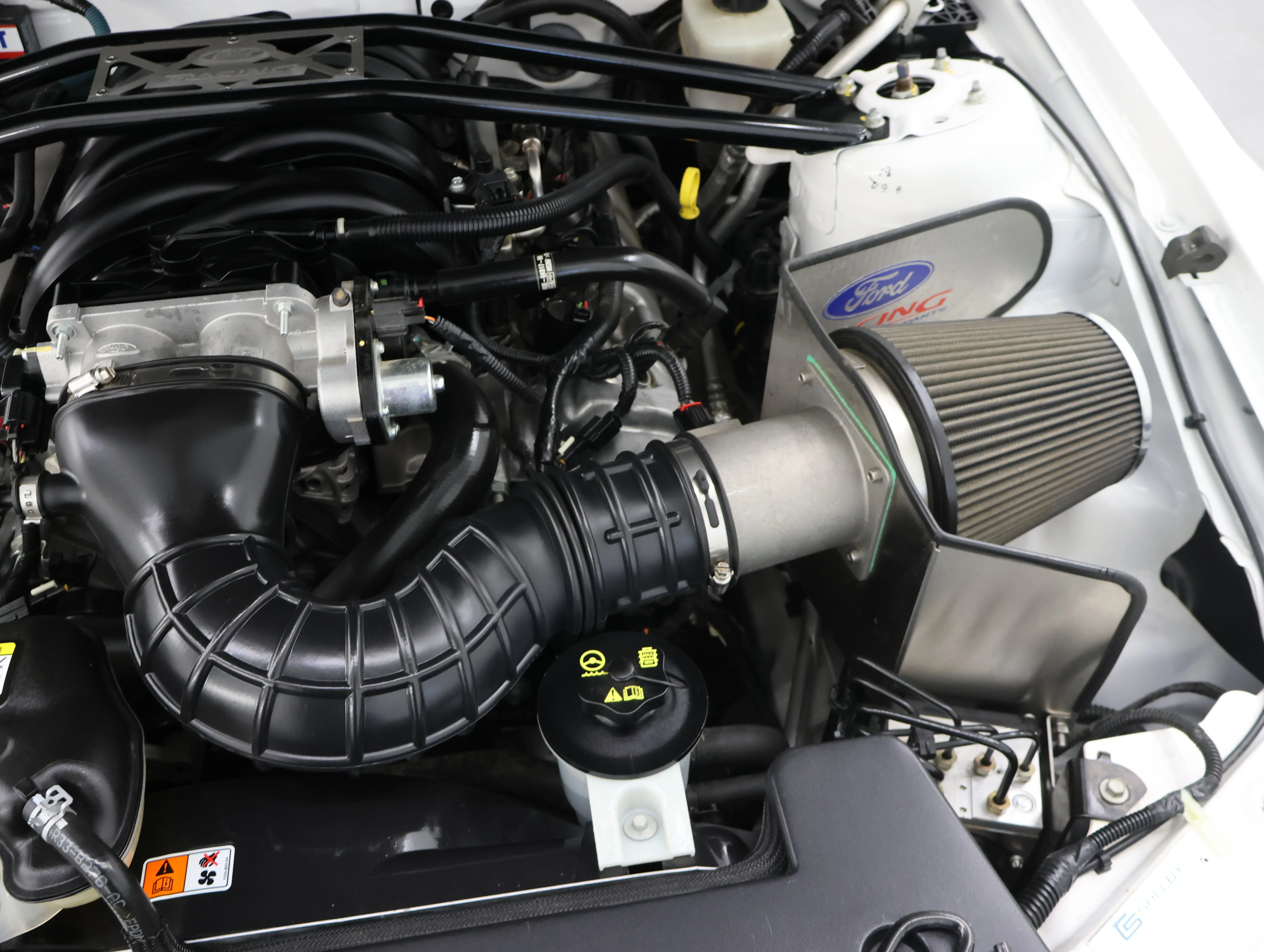 Used 2007 Performance White Ford GT Premium image 16