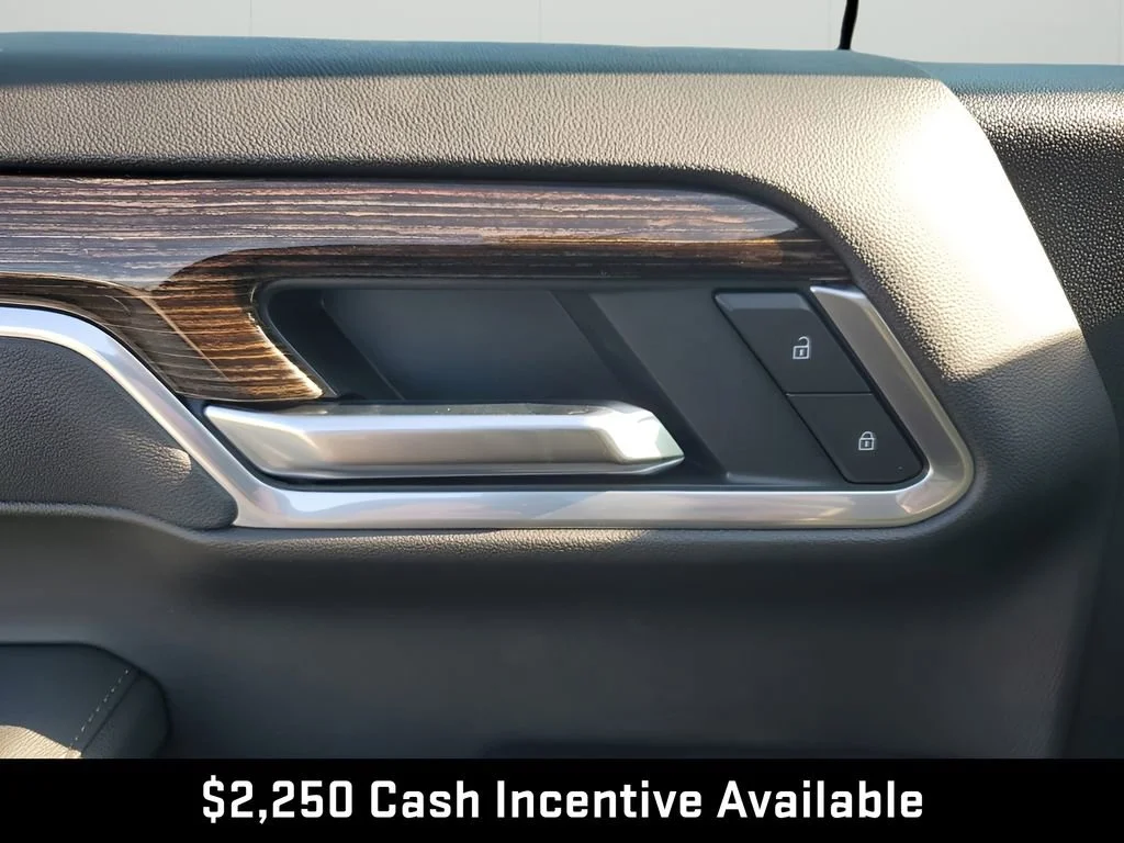 New 2026 Onyx Black GMC Elevation image 32