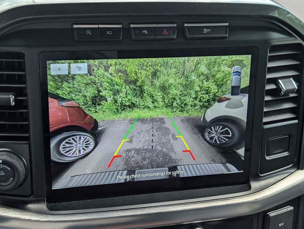 Used 2023  Ford Lariat image 15