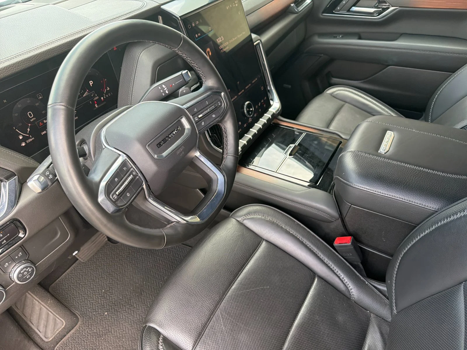 Used 2025 Sterling Metallic GMC Denali image 9