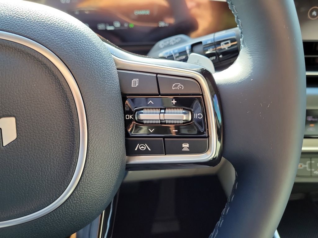 New 2026 Silver Kia SX Prestige image 28
