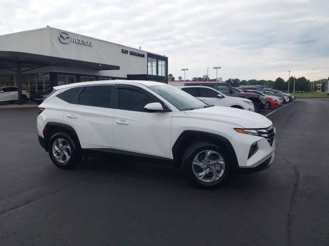 Used 2024 White Hyundai SE image 1