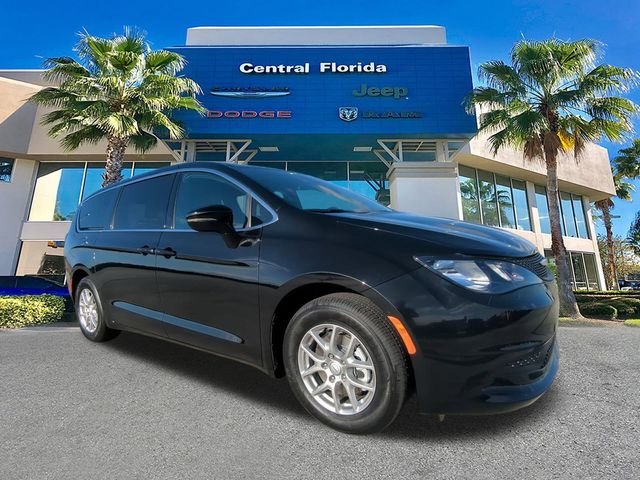 New 2026 Diamond Black Crystal Pearl-Coat Exterior Paint Chrysler LX image 2