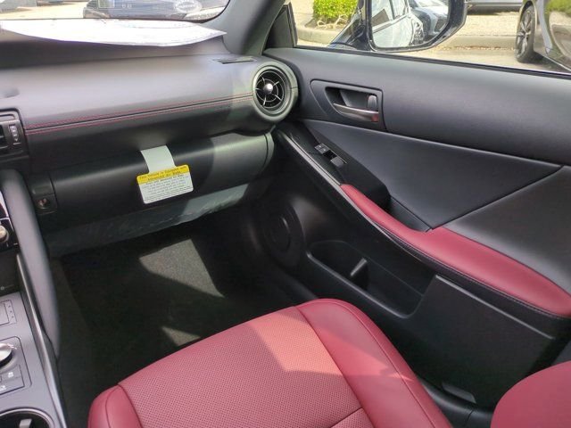 2025 Lexus IS 300 F SPORT DESIGN - Photo 16