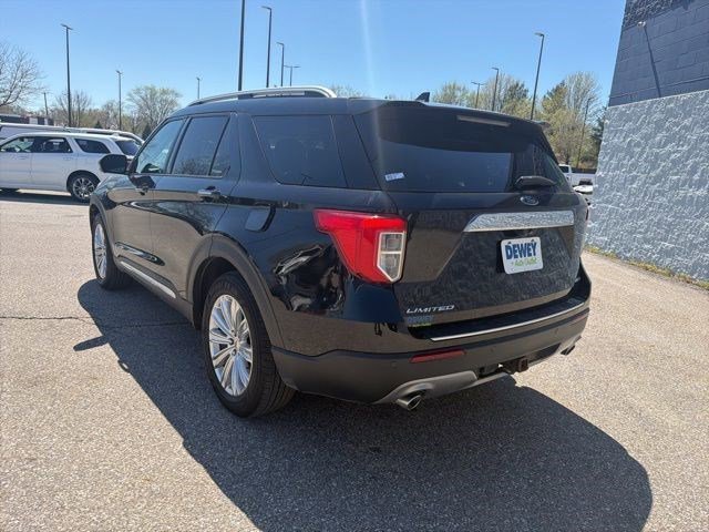 Used 2020 Black Metallic Ford Limited image 3