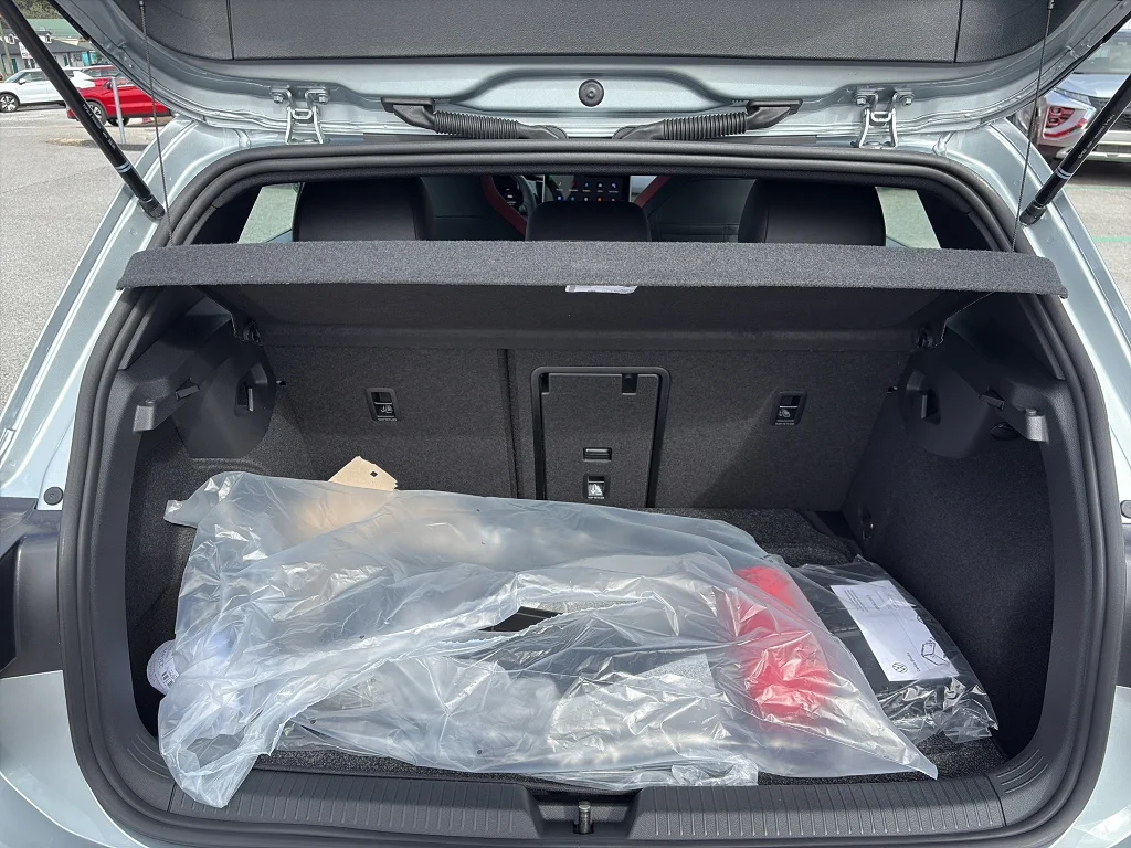 New 2026 Alpine Silver Metallic Volkswagen 2.0T SE DSG image 12