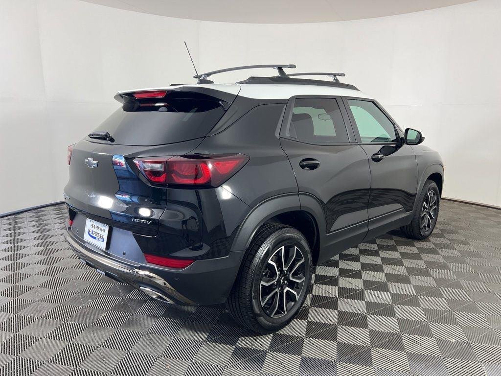 Used 2024 Black Metallic Chevrolet ACTIV image 23