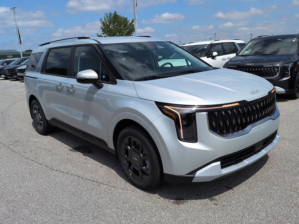 2026 Kia Sedona EX HEV's photo