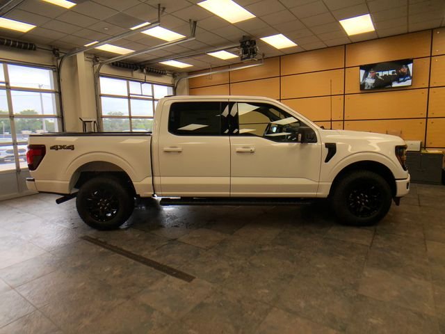 New 2026 White Ford XLT image 8