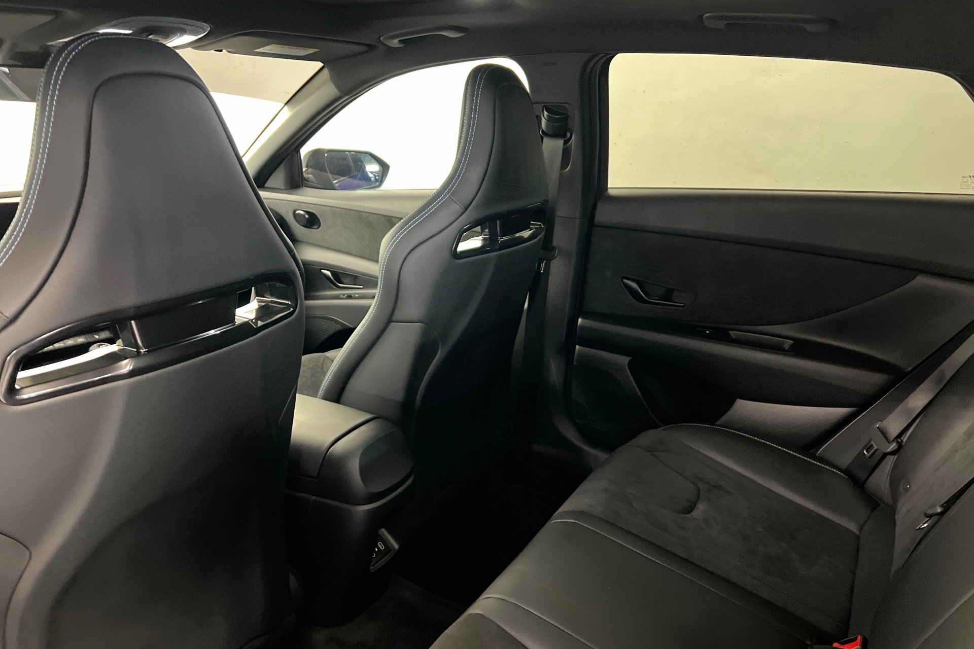 Used 2025 Intense Blue Hyundai Base image 20