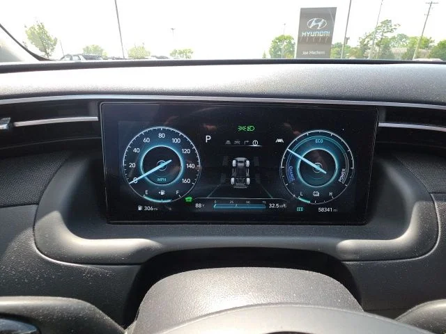 Used 2023 White Hyundai SEL Convenience image 15