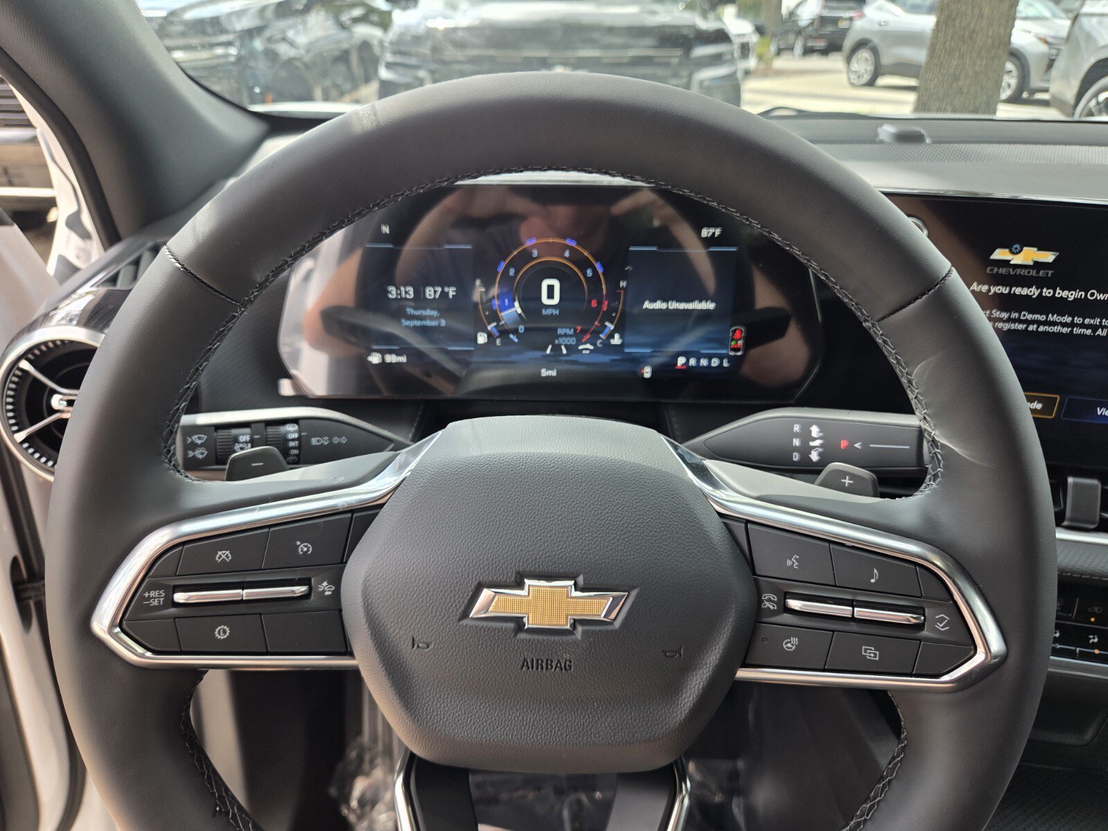 New 2027 Summit White Chevrolet FWD LT image 30