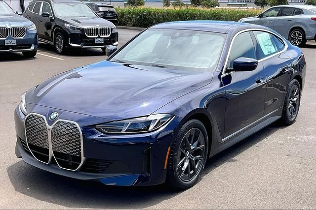 2026 BMW i4