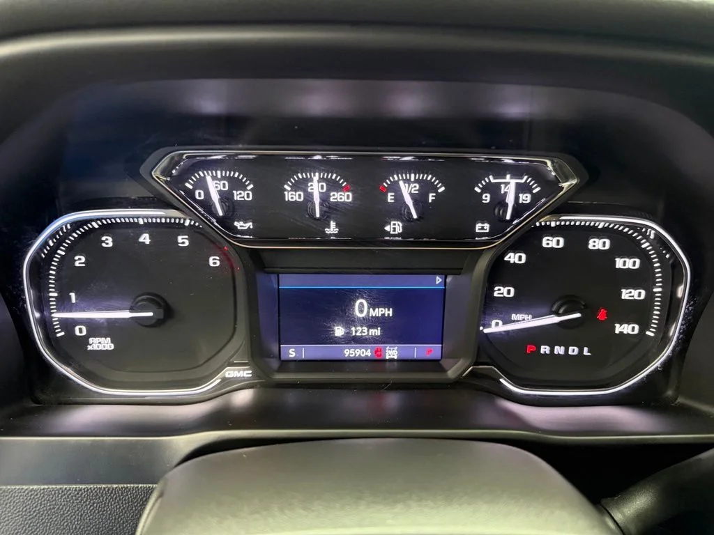 Used 2021 Red GMC AT4 image 19