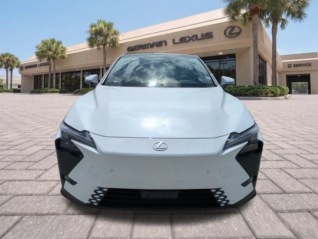 New 2026 Ultra White Lexus ES 350e LUXURY image 9