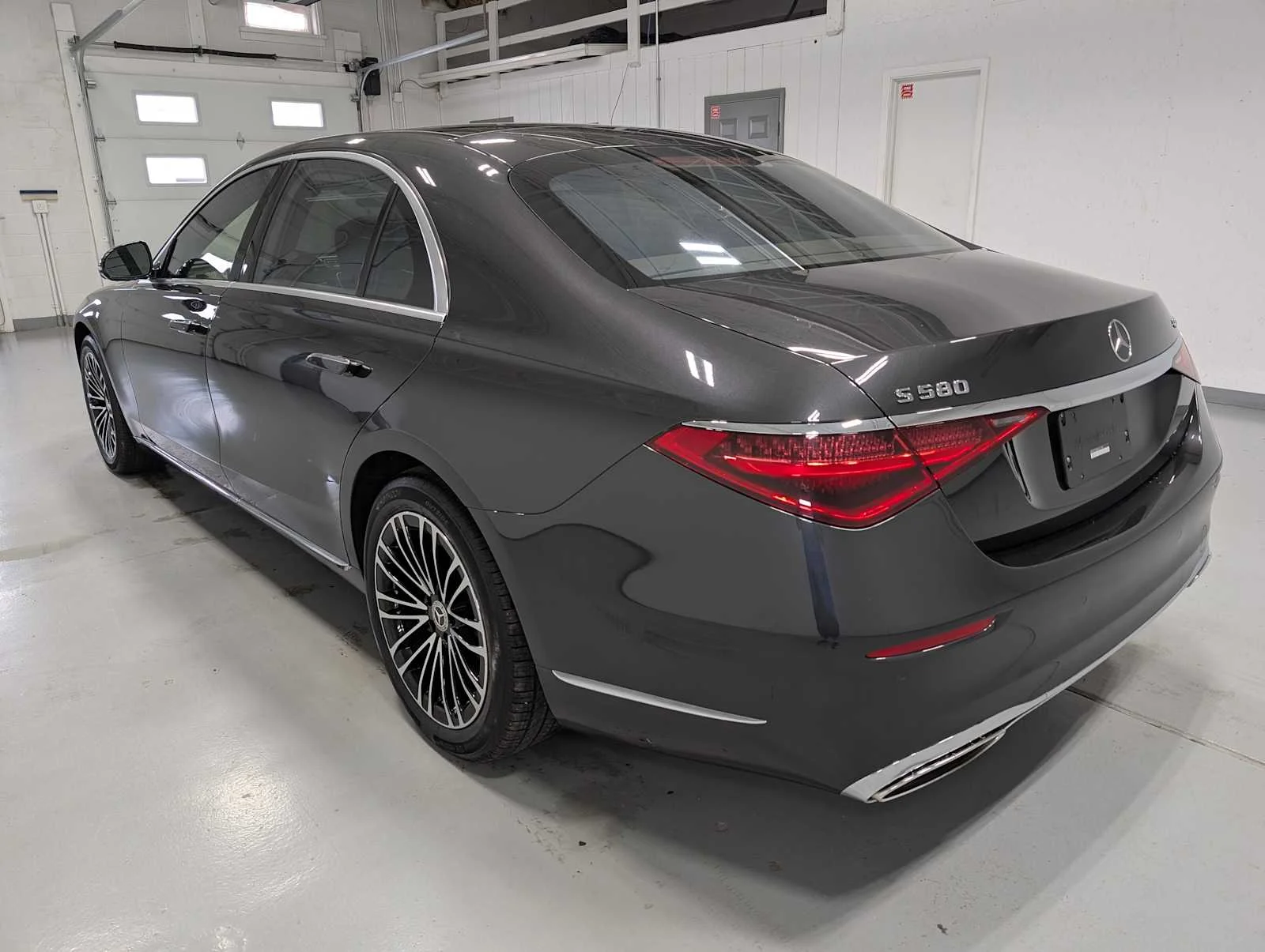Used 2022 Graphite Grey Mercedes-Benz S 580 image 9