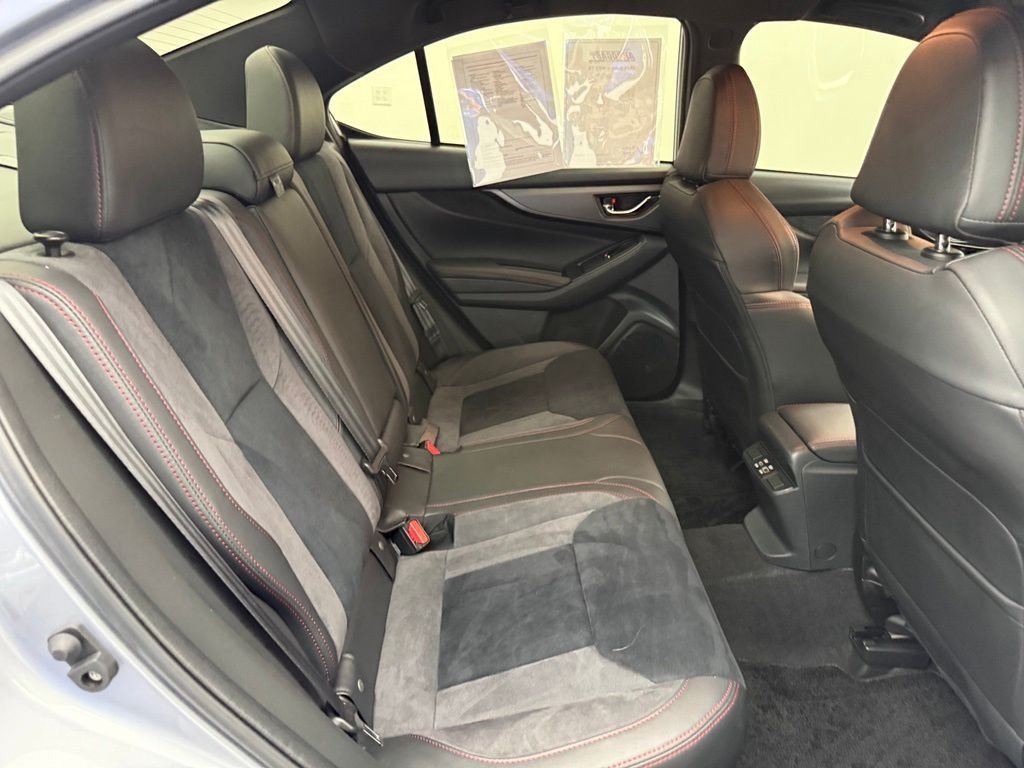Used 2024 Ice Silver Metallic Subaru TR image 39