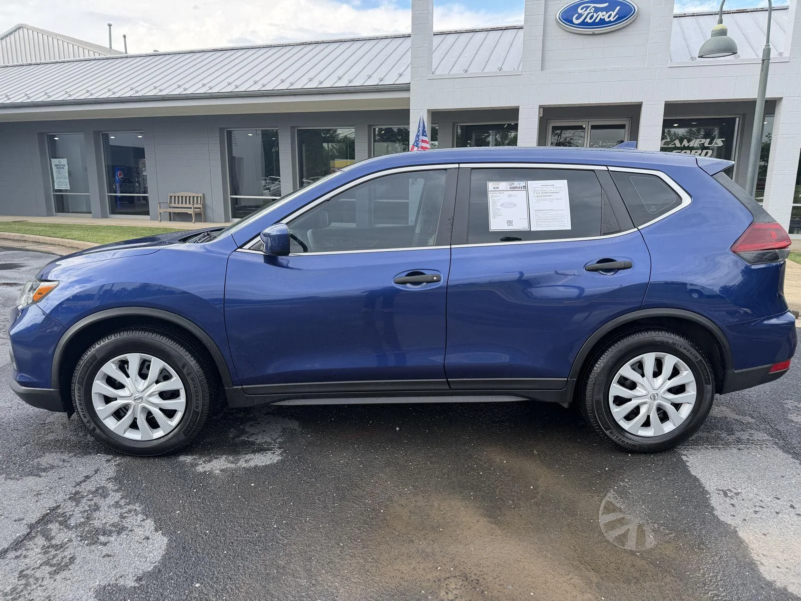 Used 2019 Nissan Rogue S with VIN 5N1AT2MT1KC747258 for sale in Waynesboro, VA
