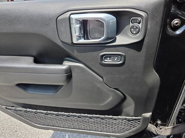 Used 2022 Black Jeep Unlimited Sport Altitude image 29