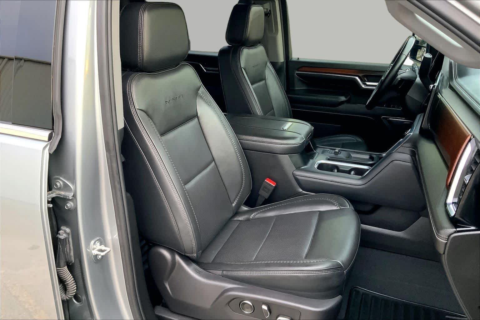 Used 2024 Sterling Metallic GMC Denali image 9