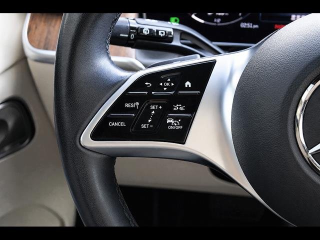 Used 2023  Mercedes-Benz GLC 300 4MATIC® image 20