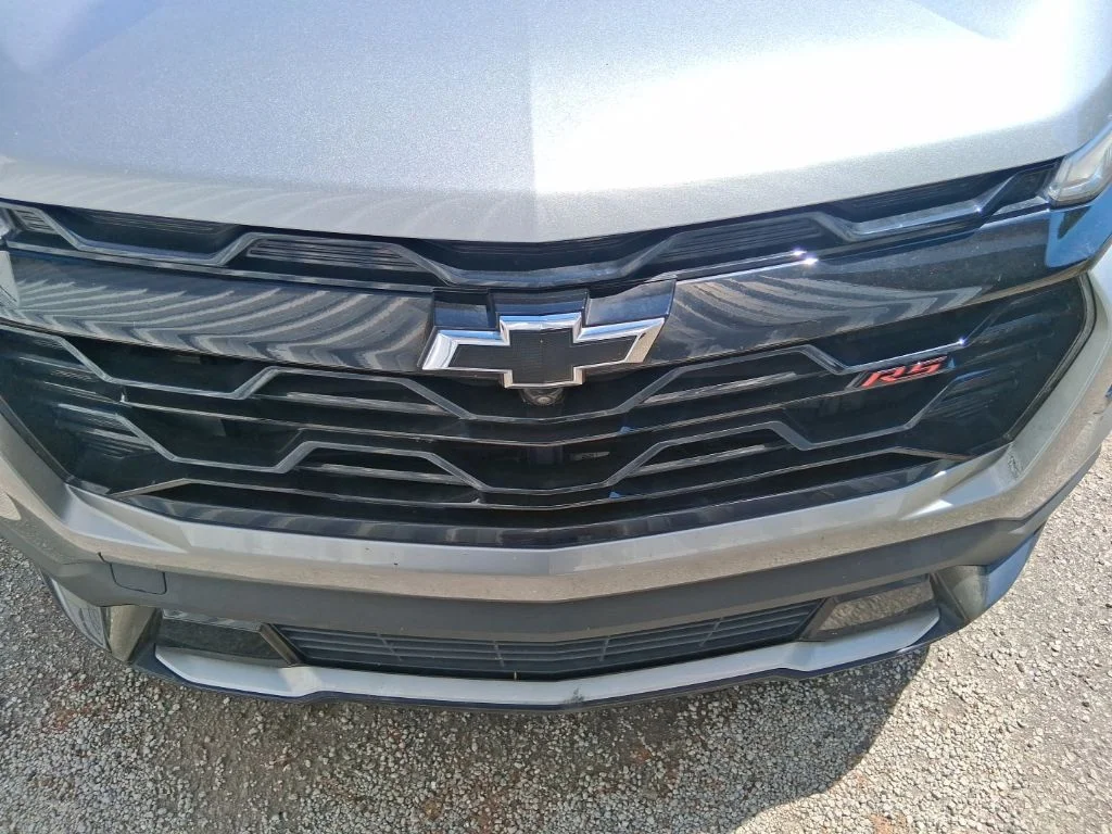 Used 2025 Gray Chevrolet RS image 3