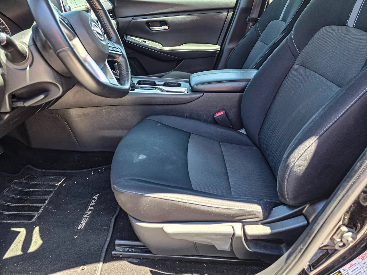 Used 2024  Nissan SV image 10