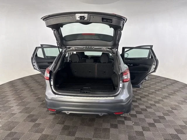 Used 2021 Gray Nissan SV image 15