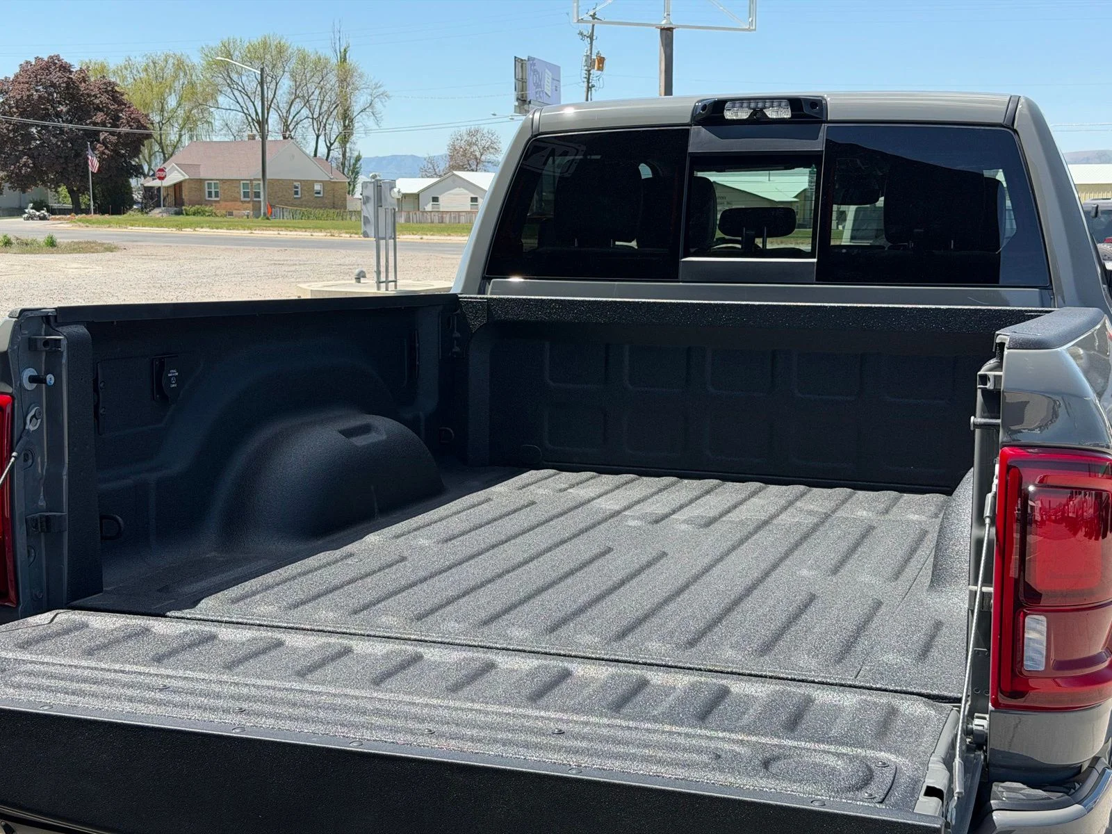 New 2026 Ceramic Gray Clear-Coat Exterior Paint RAM Laramie image 9
