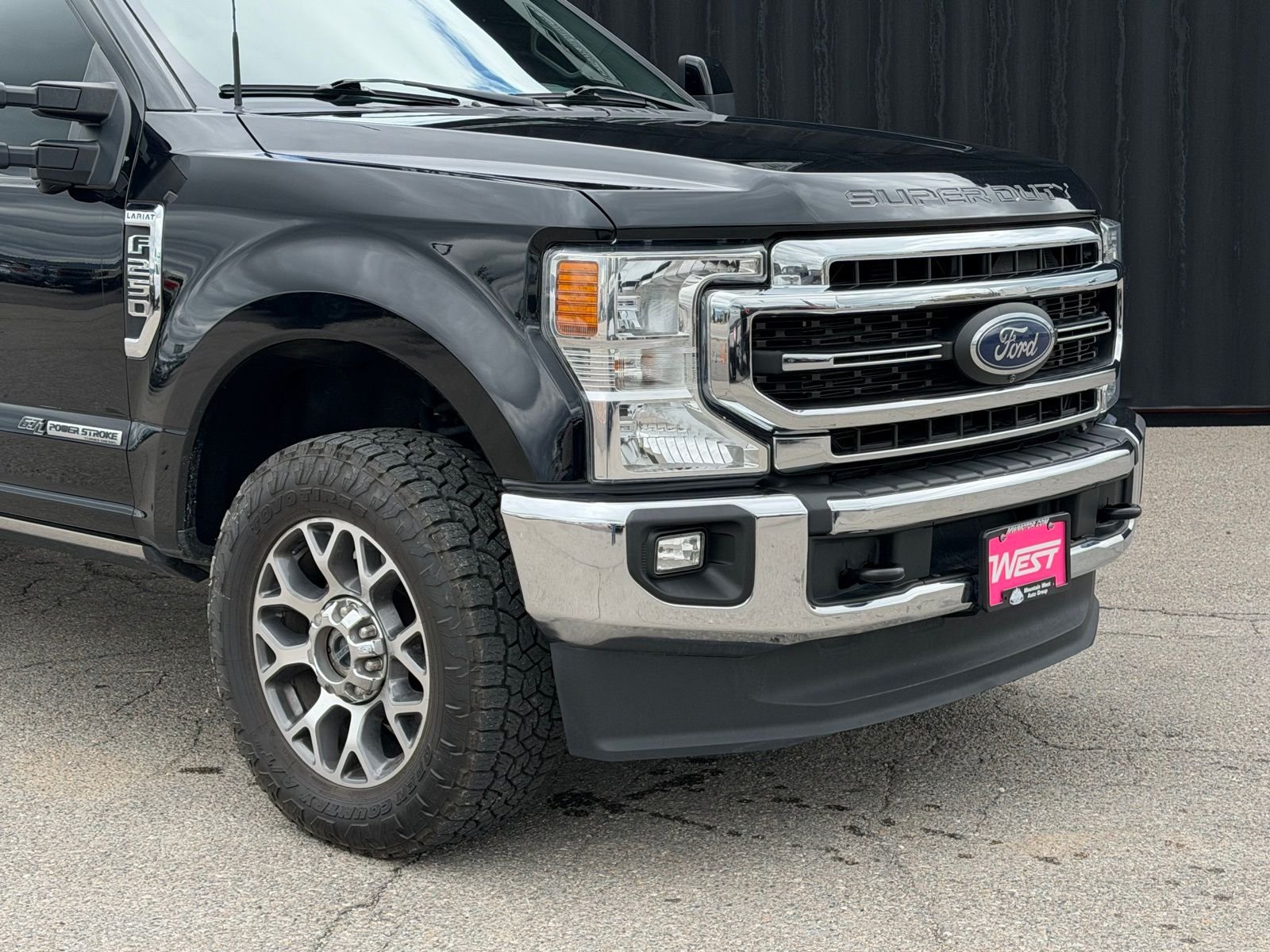 View vehicle photo 3