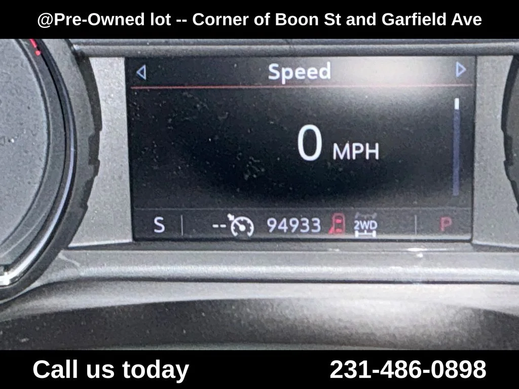 Used 2021 White Chevrolet Z71 image 22
