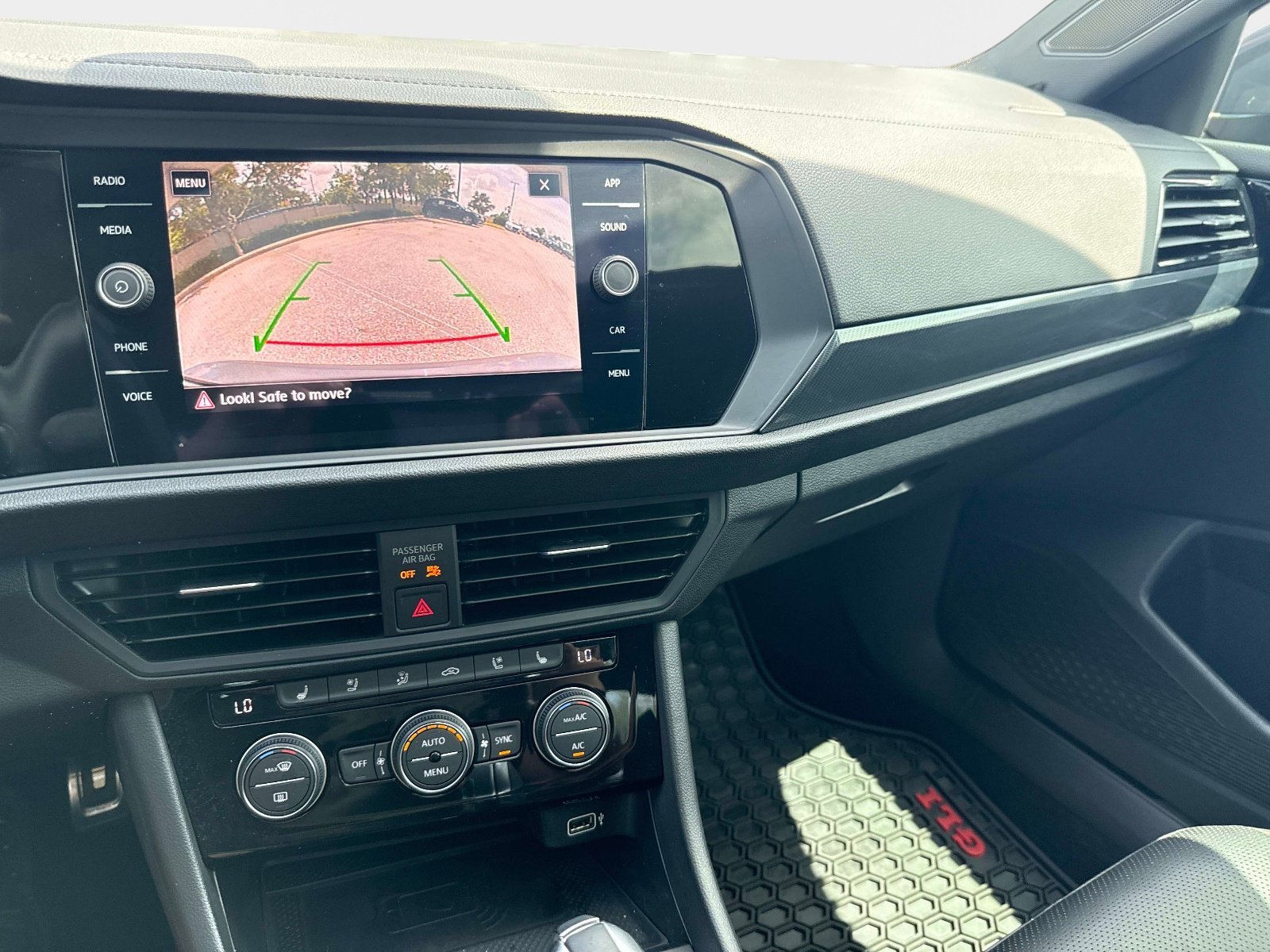 Used 2019 Platinum Gray Metallic Volkswagen R-Line image 24