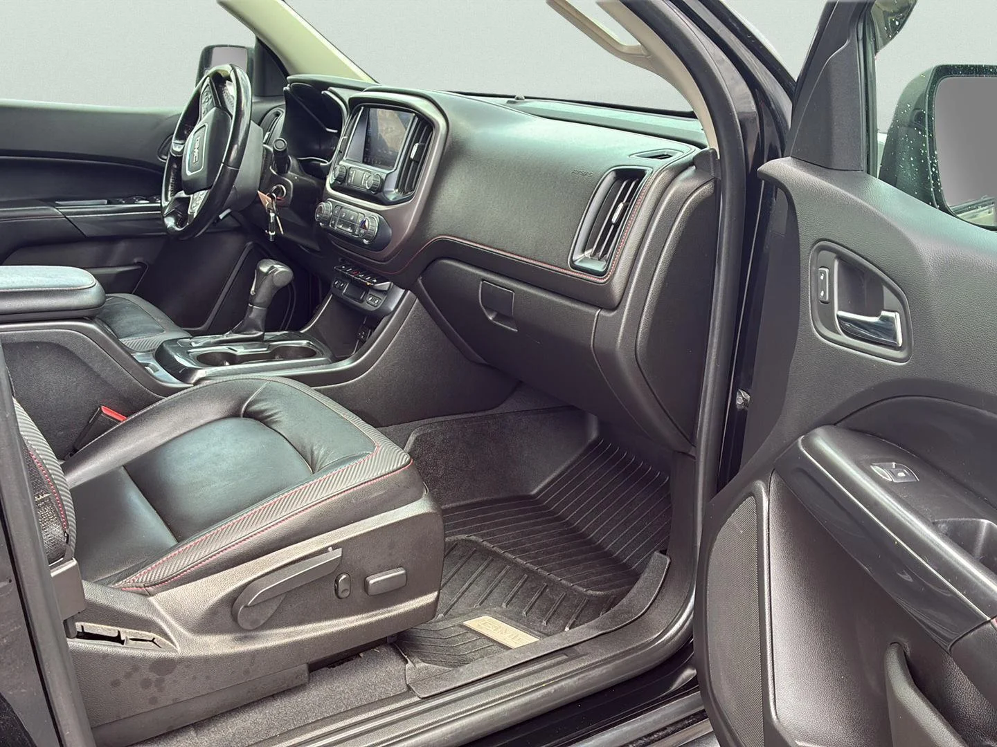 Used 2019 ONYX BLACK GMC 4WD All Terrain w/Leather image 9