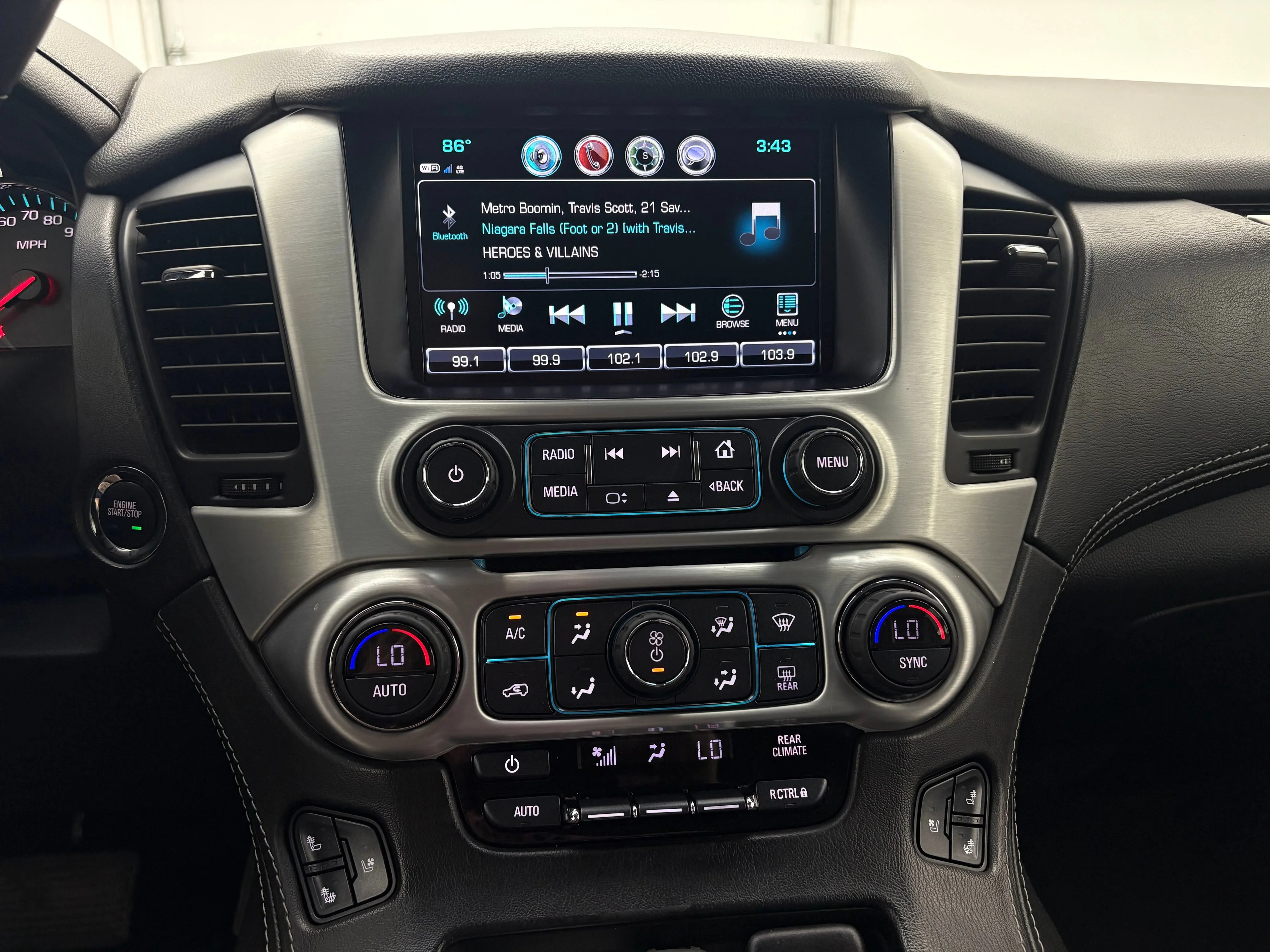 Used 2018 SUMMIT WHITE GMC SLT image 26