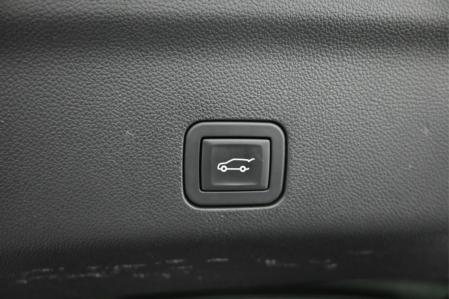 Used 2024 Black Chevrolet Premier image 13