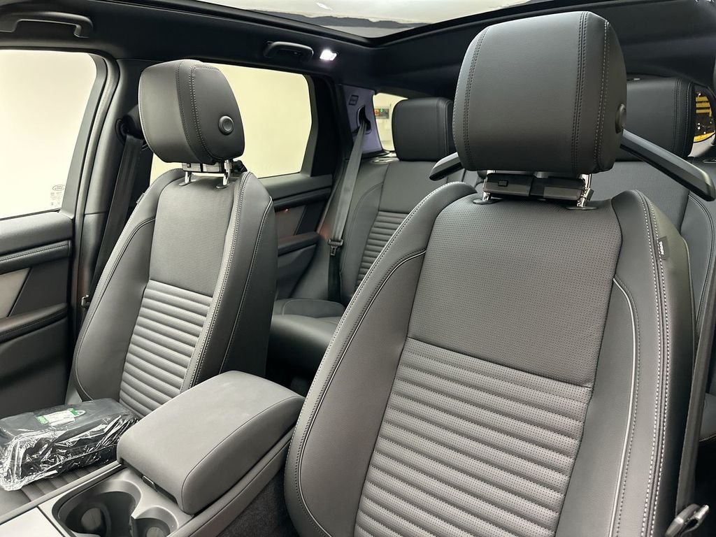 New 2026 Carpathian Grey Land Rover Landmark image 10